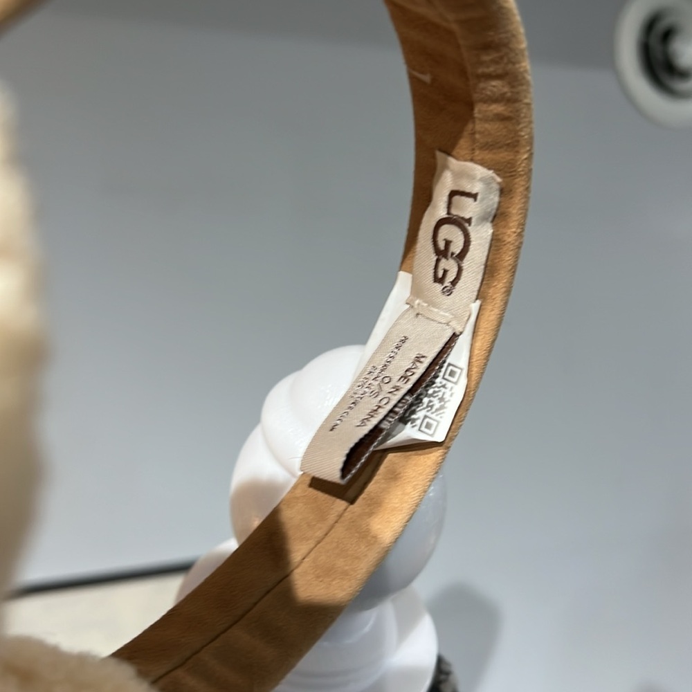 Ugg Earmuff - image 5